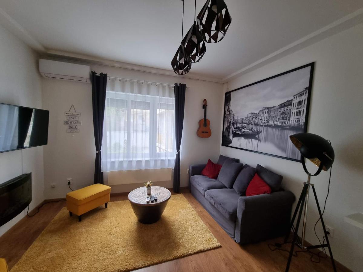 Apartamento Flóra apartman Szeged Exterior foto