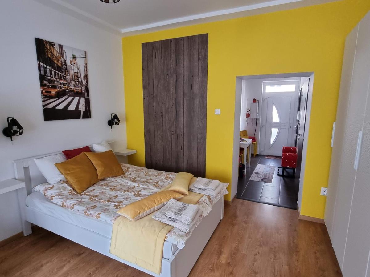 Apartamento Flóra apartman Szeged Exterior foto